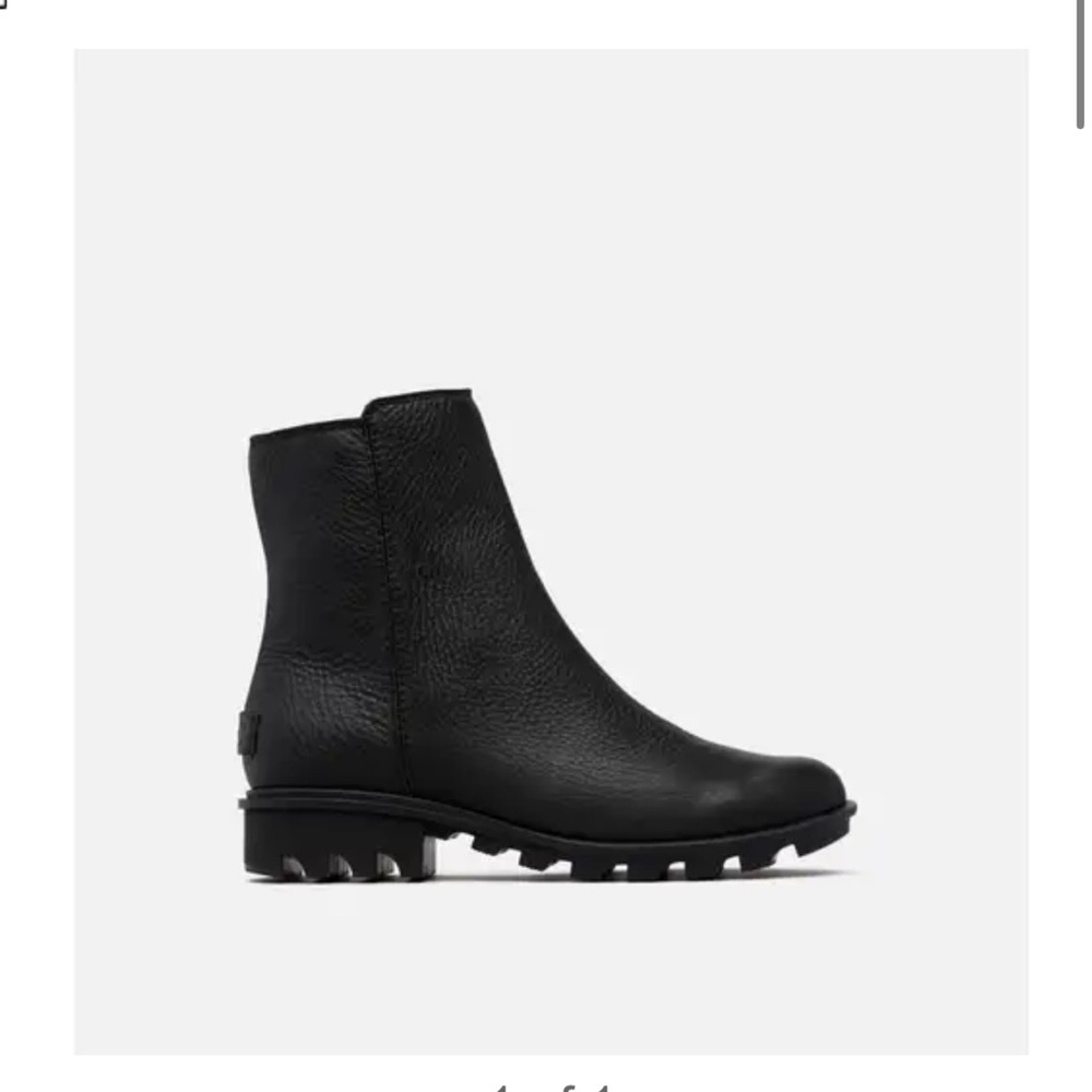 Sorel Phoenix zip boot size 9